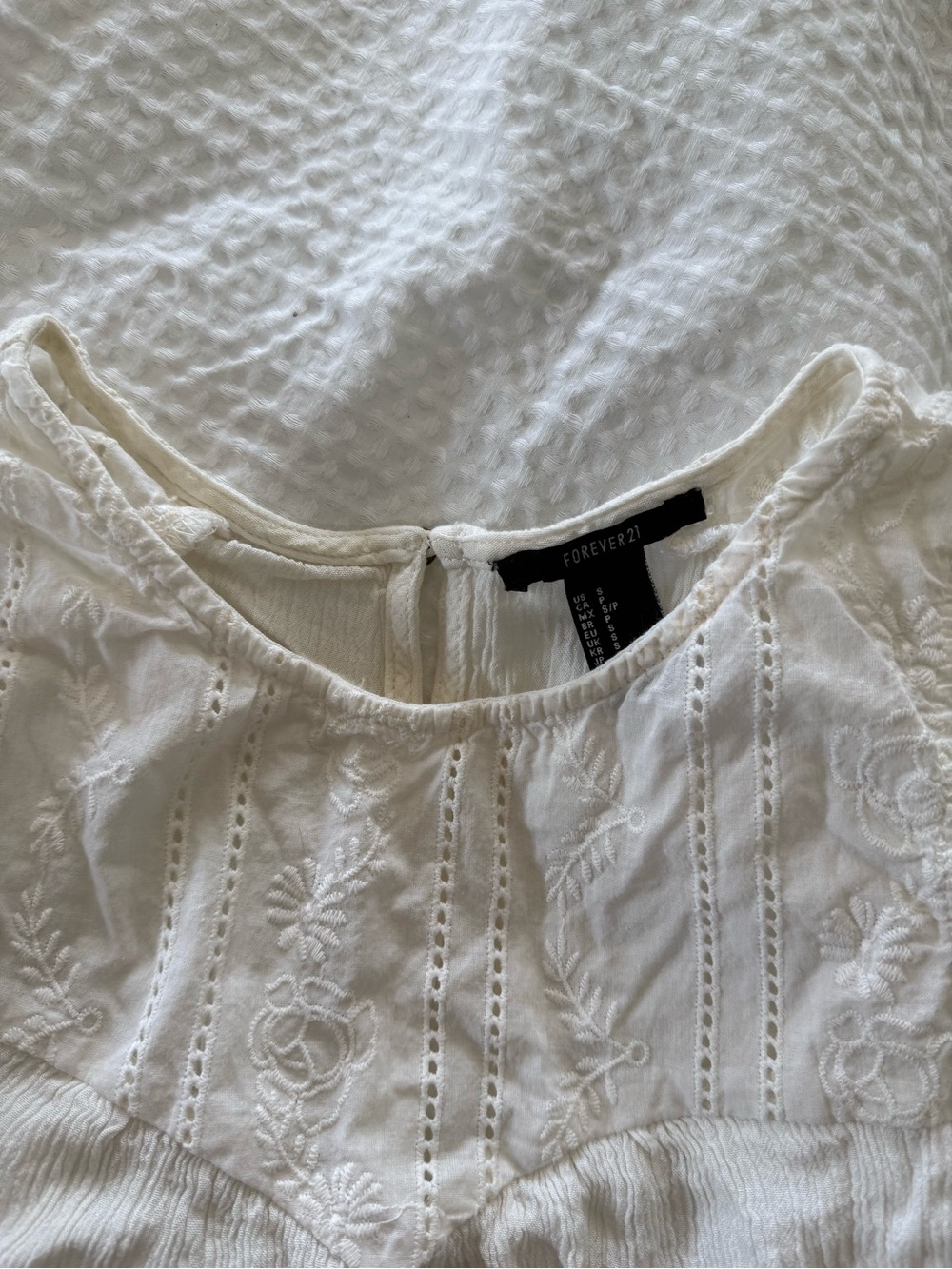 Forever 21 White Embroidered Sleeveless Peplum Camisole - Picture 2 of 3